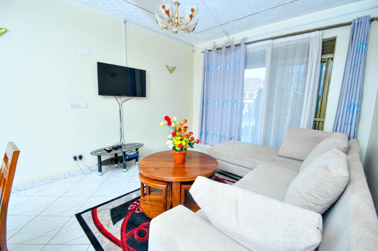Peace Of Mind Suites Entebbe Exterior photo