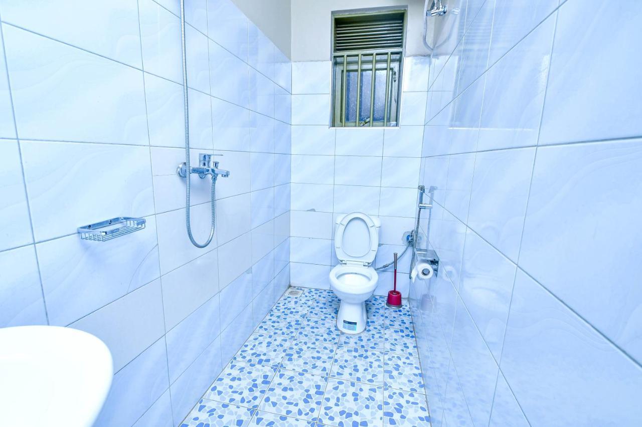Peace Of Mind Suites Entebbe Exterior photo