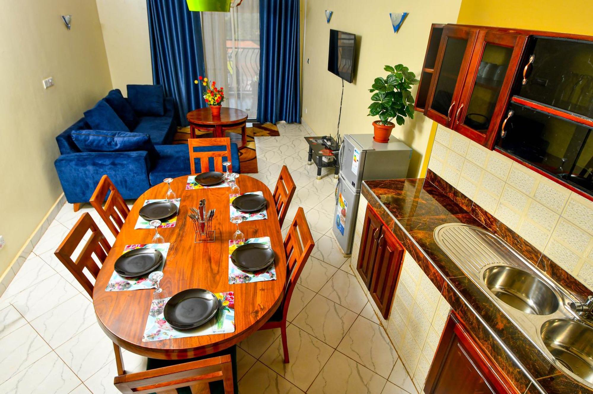 Peace Of Mind Suites Entebbe Exterior photo