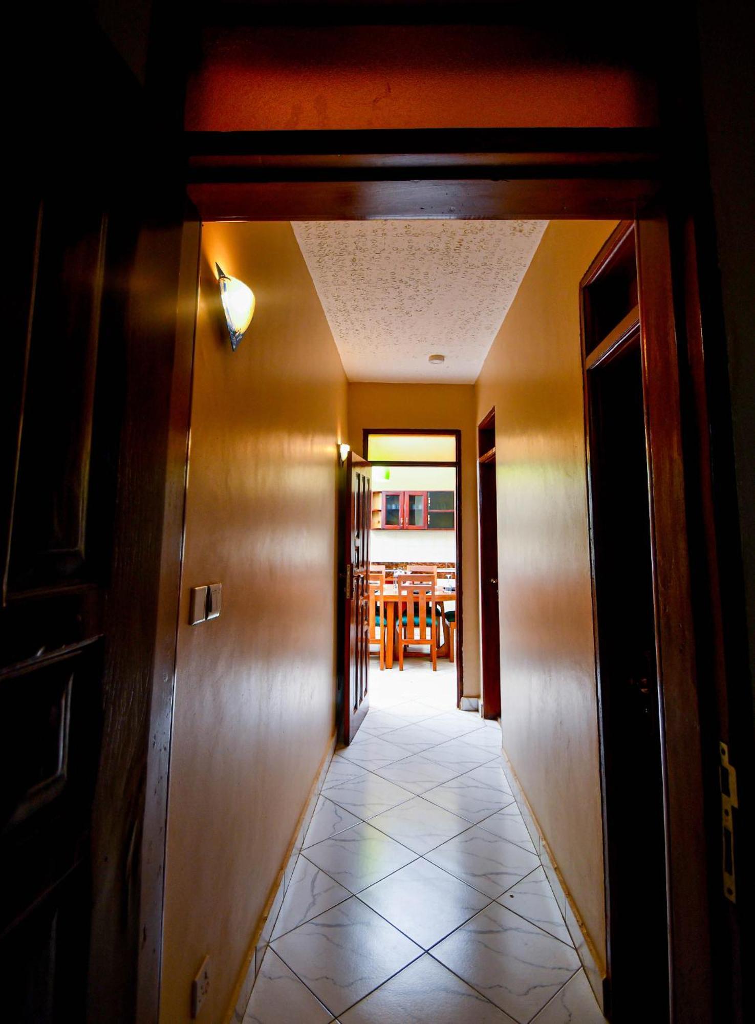 Peace Of Mind Suites Entebbe Exterior photo