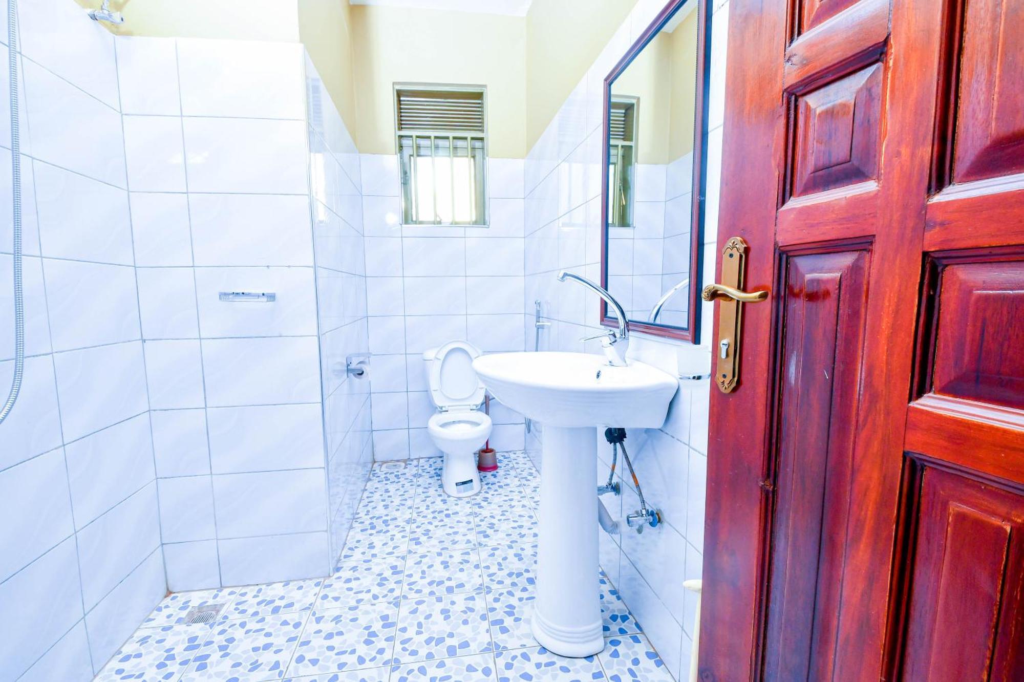 Peace Of Mind Suites Entebbe Exterior photo