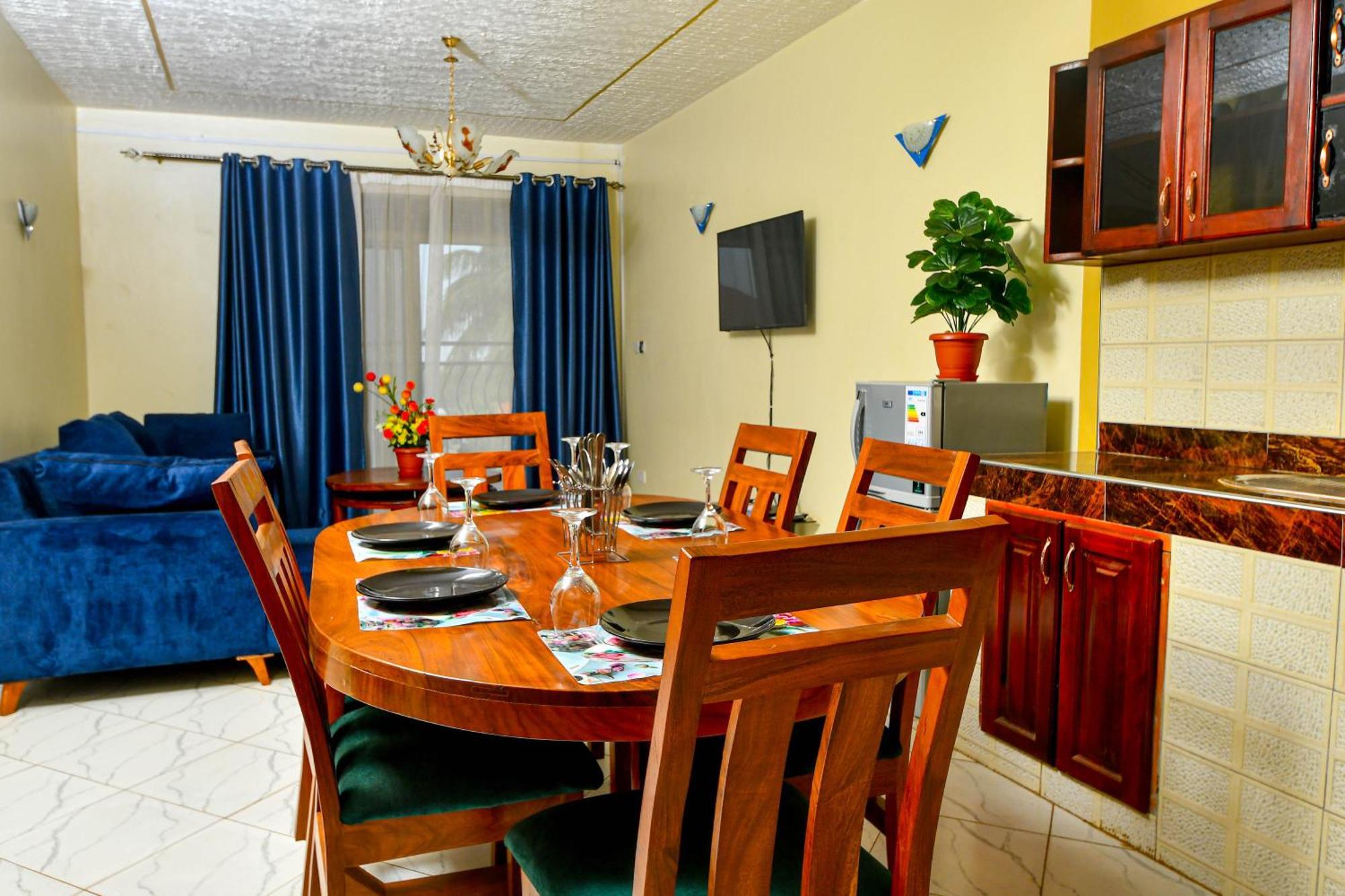 Peace Of Mind Suites Entebbe Exterior photo